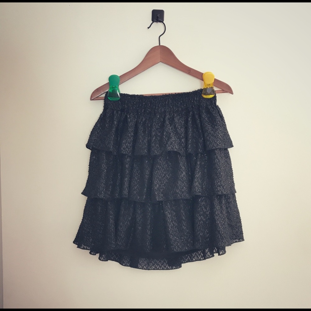 Layer skirt size Xs( also fit with s)